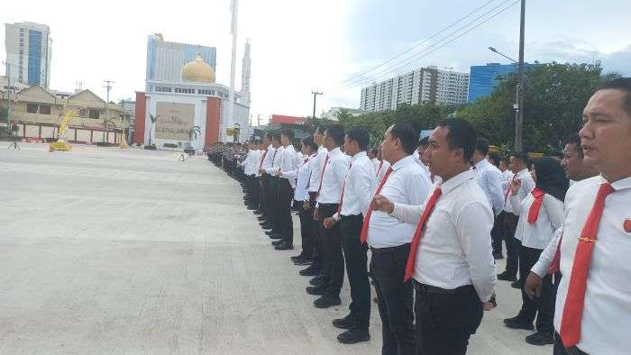 Polresta Balikpapan apel pagi perdana Bulan Ramadan di halaman Mapolresta, pada Senin (3/3/2025). Foto: HO/Humas Polresta Balikpapan 
