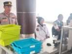 Polsek Kawasan Bandara Sepinggan meningkatkan KRYD selama bulan suci Ramadan di berbagai titik strategis bandara, Pada Kamis (6/3/2025). Foto: HO/Humas Polresta Balikpapan