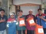Sebagai bentuk kepedulian sosial bagi warga yang terdampak banjir di Kelurahan Lawe-lawe PT KPI Unit Balikpapan menyerahkan bantuan paket sembako, pada Minggu (9/3/2025). Foto: HO/KPI Unit Balikpapan