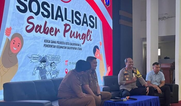 Waka Polresta Balikpapan, AKBP Hendrik EB, S.H., S.I.K., sosialisasi bersama Tim Sapu Bersih Pungutan Liar, pada Selasa (25/3/2025). Foto: HO/Humas Polresta Balikpapan