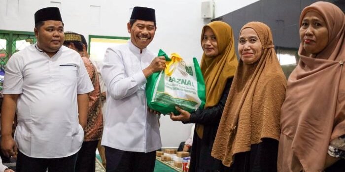 Wakil Bupati PPU Abdul Waris Muin menghadiri safari Ramadan di Masjid An-Nur di Desa Giri Mukti, Kecamatan Penajam. Foto: HO/Diskominfo PPU