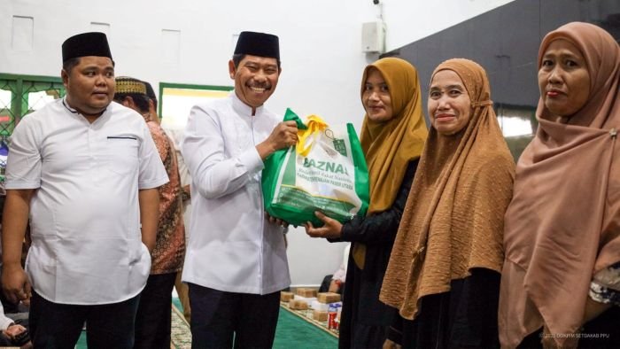 Wakil Bupati PPU Abdul Waris Muin menghadiri safari Ramadan di Masjid An-Nur di Desa Giri Mukti, Kecamatan Penajam. Foto: HO/Diskominfo PPU
