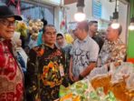 Wakil Wali Kota Balikpapan, Bagus Susetyo saat memimpin langsung inspeksi Pasar Klandasan, pada hari Kamis (27/3/2025). Foto: BorneoFlash/Niken Sulastri