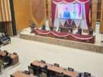 Wali Kota Samarinda, Andi Harun saat membacakan pidato sambutan di Rapat Paripurna  DPRD Kota Samarinda, dalam masa sidang tahun 2025 yang berlangsung pada Selasa (4/2/2024). Foto: BorneoFlash/Nur Ainunnisa