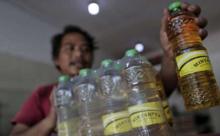 Satgas Pangan Polri menemukan tiga produsen minyak goreng merek Minyakita yang menjual produk tidak sesuai dengan ukuran di label kemasan. (Foto : Adhi Wicaksono)