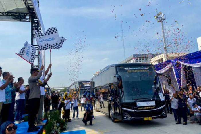 PT Pelabuhan Indonesia (Persero) atau Pelindo kembali menggelar program mudik gratis Lebaran 2025. Program ini bertujuan mendukung kelancaran arus mudik dan memberikan akses transportasi bagi masyarakat yang ingin pulang kampung saat Idul Fitri.