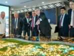 Setelah mendapat dukungan dari Korea Selatan dan sejumlah negara sahabat serta lembaga internasional, pembangunan Ibu Kota Nusantara (IKN) kembali mendapat atensi positif dari Asian Infrastructure Investment Bank (AIIB). Hal ini menyusul kunjungan Presiden dan Ketua Dewan Direksi AIIB Jin Liqun, beserta jajarannya ke IKN pada Selasa (11/3/2025).(OIKN)