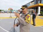 Apel kesiapan Satgas digelar pada pagi hari, dipimpin langsung oleh AKBP Bagun Kusaworo dan dihadiri oleh Kasubsatgas serta seluruh personel yang bertugas. Foto: BorneoFlash.com/Agung Putra