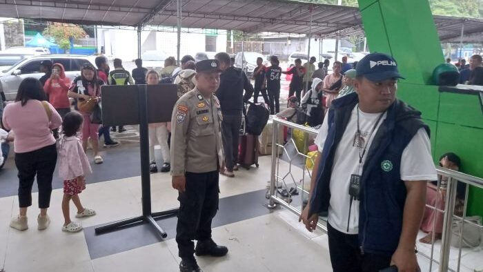 Arus Penumpang di Pelabuhan Semayang Kembali Normal dan Lancar Pasca Libur Lebaran, Jumat (11/4/2025). Foto: HO/Humas Polresta Balikpapan