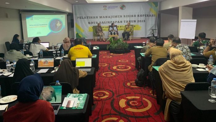 Dinas Koperasi, Usaha Mikro, Kecil, dan Menengah (KUMKM) dan Perindustrian Kota Balikpapan Gelar pelatihan manajemen resiko Koperasi yang digelar di Swiss-bellin Balikpapan, Senin (28/4/2025). Foto: BorneoFlash/Ist