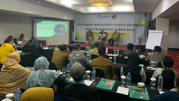 Dinas Koperasi, Usaha Mikro, Kecil, dan Menengah (KUMKM) dan Perindustrian Kota Balikpapan Gelar pelatihan manajemen resiko Koperasi yang digelar di Swiss-bellin Balikpapan, Senin (28/4/2025). Foto: BorneoFlash/Ist