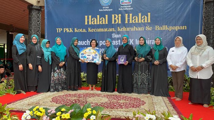 Halal Bihalal TP-PKK Kota Balikpapan Sekaligus Launching Podcast PKK Inspiratif di Kebun Raya Balikpapan, pada Rabu (30/4/2025). Foto: BorneoFlash/Niken Sulastri