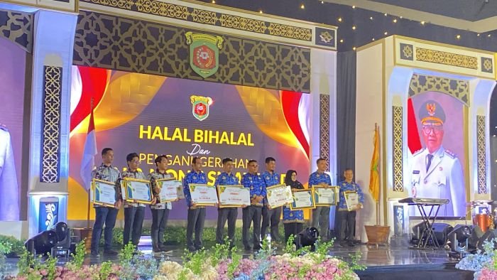 Halal Bil Halal dan Penghargaan Asn-Non Asn yang berprestasi di lingkungan Pemerintah Kota Samarinda. Foto: BorneoFlash/Nur Ainunnisa