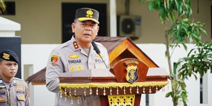 Kapolda Kaltim, Irjen Pol. Endar Priantoro, S.H., S.I.K., C.F.E., M.H., Saat Pimpin Apel Ditsamapta di Markas Komando Direktorat Samapta Polda Kalimantan Timur (kaltim), Selasa (29/4/2025) pagi. Foto: HO/Humas Polda Kaltim