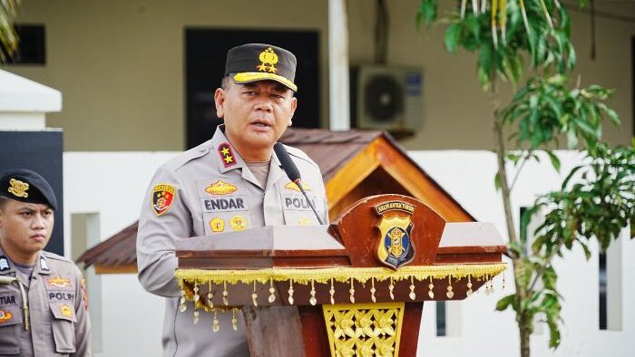 Kapolda Kaltim, Irjen Pol. Endar Priantoro, S.H., S.I.K., C.F.E., M.H., Saat Pimpin Apel Ditsamapta di Markas Komando Direktorat Samapta Polda Kalimantan Timur (kaltim), Selasa (29/4/2025) pagi. Foto: HO/Humas Polda Kaltim
