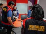 Penggeledahan di salah satu lokasi terkait kasus korupsi proyek Pusat Data Nasional. Foto: Dok. Istimewa Kejari Jakpus