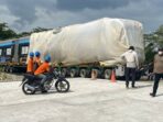 Kereta Otonom Tanpa Rel buatan CRRC Sifang dikembalikan ke China, Selasa (29/4/2025). Kereta ini sempat menjalani PoC atau uji coba selama dua bulan di IKN. (Foto : HILDA B ALEXANDER)