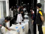 Logistik hasil Pemungutan Suara Ulang (PSU) Pilkada Kutai Kartanegara (Kukar) dari Kecamatan Marangkayu dan Muara Badak menuju Kantor KPU Kukar pada Minggu (20/4/2025). Foto: HO/Polres Bontang