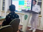 Lurah Maridan, Kecamatan sepaku, Subondo saat melakukan presentasi dalam lomba kelurahan. Foto: BorneoFlash/IST