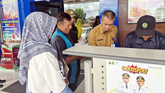 Masyarakat Kota Bontang antusias menyambut program pemutihan PKB. Foto: BorneoFlash/Ist