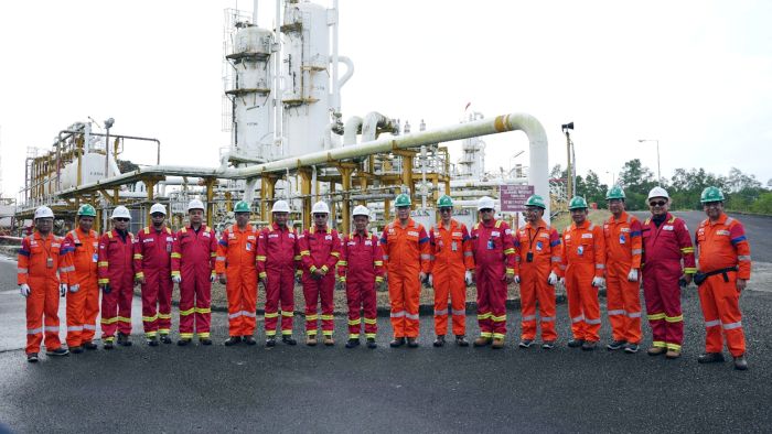 Menteri ESDM, Bahlil Lahadalia saat berada di Senipah Peciko South Mahakam (SPS) PHM, Kabupaten Kutai Kartanegara pada Rabu 30 April 2025. Foto: HO/PHM