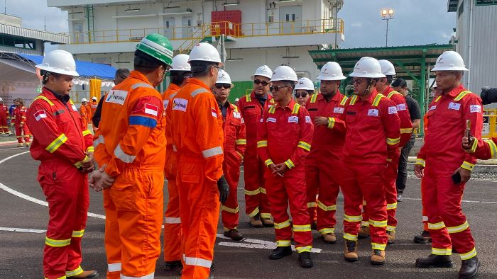 Menteri ESDM didampingi Kepala SKK Migas, Djoko Siswanto, Direktur Utama PT Pertamina (Persero) Simon Aloysius Mantiri dan Gubernur Kalimantan Timur Rudy Mas’ud. Foto: HO/PHM