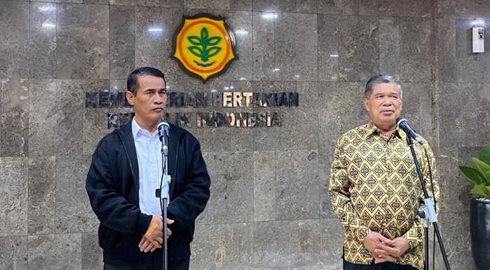 Menteri Pertanian (Mentan) Andi Amran Sulaiman melakukan pertemuan dengan Menteri Pertanian dan Keterjaminan Makanan Malaysia YB Datuk Seri Haji Mohamad Bin Sabu - Foto: Aulia Damayanti