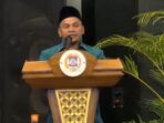 Muhammad Hamid saat membacakan pandangan umum fraksi PKB pada rapat paripurna DPRD Kota Balikpapan. Foto: BorneoFlash/Ardian