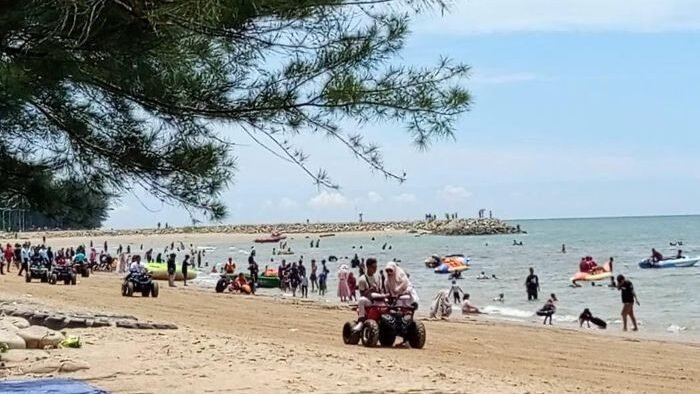 Pantai Manggar Segara Sari Kota Balikpapan. Foto: BorneoFlash/Niken Sulastri