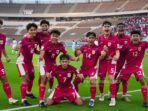 Para pemain Timnas U17 Indonesia usai Zahaby Gholy mencetak gol ke gawang Yaman dalam pertandingan Partai Grup C Piala Asia U17 2025 Timnas U17 Indonesia vs Yaman digelar di Stadion Prince Abdullah Al Faisal, Jeddah, Arab Saudi, pada Senin (7/4/2025) malam WIB. Foto: HO/PSSI