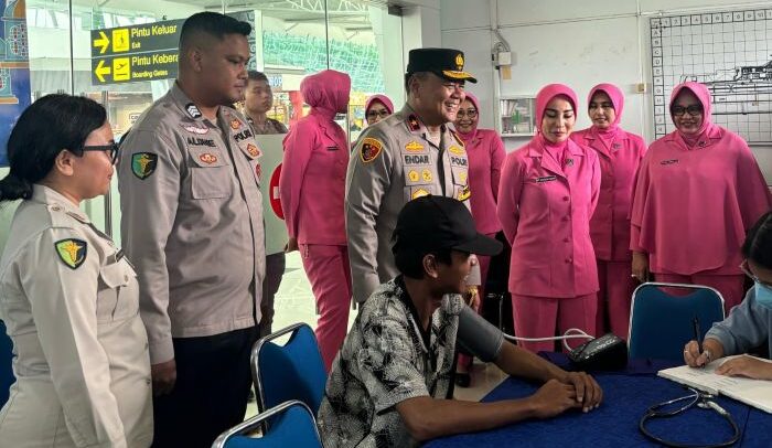 Polresta Balikpapan juga menunjukkan komitmen kuat dalam menjaga kesehatan personel dan masyarakat selama berlangsungnya Operasi Ketupat Mahakam 2025. Foto: HO/Humas Polresta Balikpapan