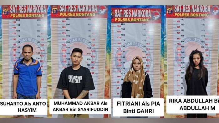 Satresnarkoba Polres Bontang menangkap empat orang yang terlibat dalam jaringan ini, termasuk dua wanita yang diduga kuat berperan sebagai pengedar, pada Minggu (13/4/2025). Foto: HO/Polres Bontang