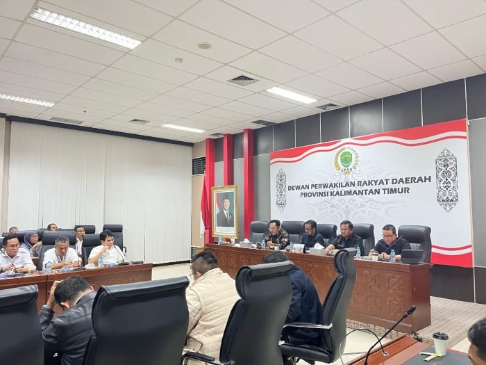 Pemprov dan DPRD Kaltim Sepakati Penutupan Sementara Jalur Kapal di Bawah Jembatan Mahakam