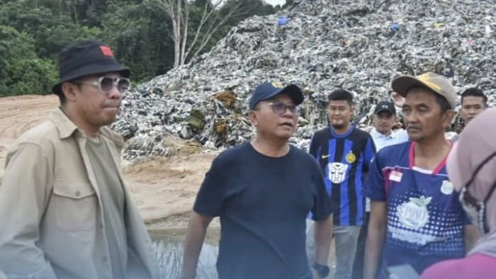 Wali Kota dan Wakil Walikota Samarinda saat tinjauan ke TPA Sambutan. Foto: BorneoFlash/IST