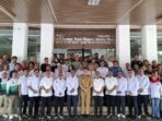 Bupati Paser, Fahmi Fadli foto bersama KONI usai Raker KONI Kabupaten Paser yang digelar di Ruang Rapat Sadurengas, Setda Paser, Senin (19/5/2025). Foto: BorneoFlash/IST