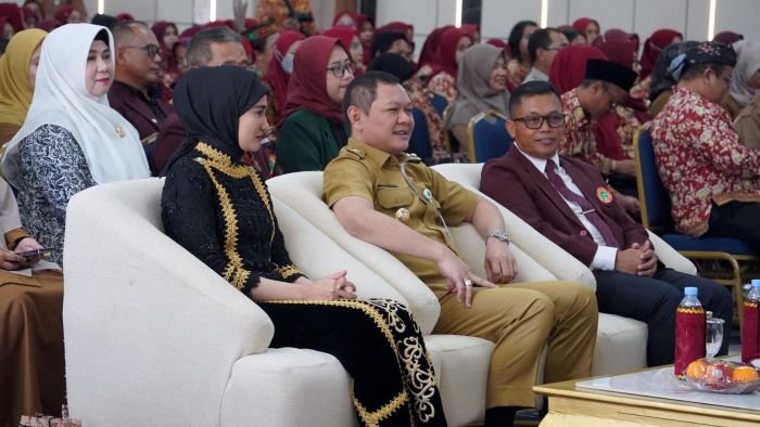 Bupati Paser, Fahmi Fadli Saat menghadiri peringatan HUT ke-51 Persatuan Perawat Nasional Indonesia (PPNI) Kabupaten Paser, di Pendopo Lou Bepekat, Senin (26/5/2025). Foto: BorneoFlash/IST