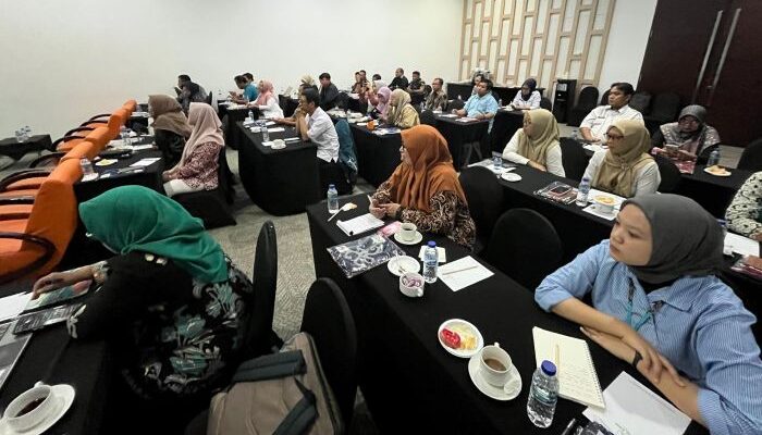 DKUMKMP Kota Balikpapan melalui Bidang Koperasi menggelar Pelatihan Perizinan Koperasi Simpan Pinjam (KSP) dan Unit Simpan Pinjam (USP) di Zurich Hotel Balikpapan, Rabu (21/5/2025). Foto: BorneoFlash/Ardian