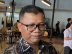 Deputi Bidang Sistem dan Tata Kelola Badan Gizi Nasional (BGN) Tigor Pangaribuan usai acara diskusi dengan tajuk “Ada Apa Dengan Prabowo?” yang digelar Gerakan Milenial Pencinta Tanah Air (Gempita) di Kawasan Menteng, Jakarta, Sabtu (10/5/2025). (Foto : Rahel)