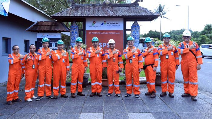Direktur Utama PT Pertamina Hulu Energi (PHE) Chalid Said Salim, Direktur Utama Pertamina Hulu Indonesia (PHI) Sunaryanto, General Manager PHM Setyo Sapto Edi, beserta jajaran manajemen lainnya turut menyambut kedatangan Menteri ESDM Bahlil Lahadalia.Foto: HO/PHI