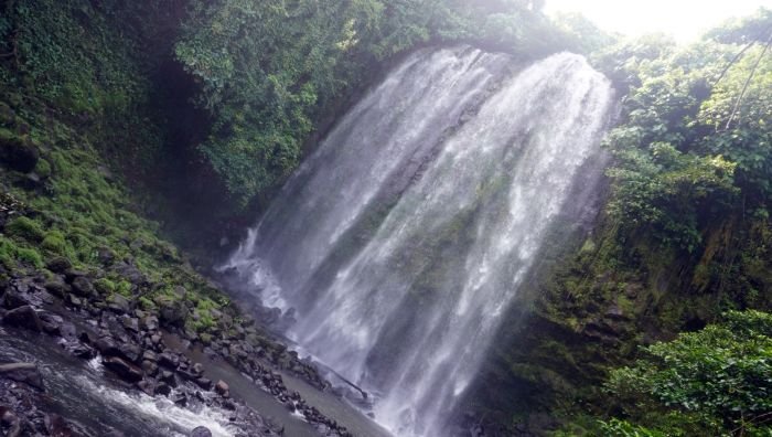 Jantur Inar, air terjun megah yang tersembunyi di pedalaman Kabupaten Kutai Barat. Foto: BorneoFlash/Ardian