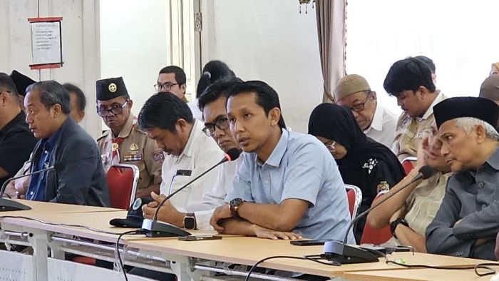 Ketua Komisi A DPRD Bontang, Heri Keswanto saat membuka Musrenbang RPJMD Kota Bontang 2025–2029 di Pendopo Rumah Jabatan Wali Kota, Senin (19/5/2025). Foto: BorneoFlash/IST