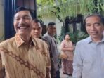 Ketua Dewan Ekonomi Nasional, Luhut Binsar Pandjaitan berlebaran ke Rumah Presiden ke-7 Joko Widodo (Jokowi), di Kota Solo, Jawa Tengah (Jateng), pada Senin (31/3/2025), siang.(Foto : Fristin Intan Sulistyowati)