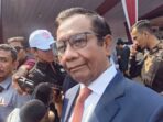Mantan Menteri Pertahanan era Presiden Gus Dur, Mahfud MD ditemui di Gedung Kementerian Pertahanan, Jakarta, Selasa (22/10/2024).(FOTO : NICHOLAS RYAN ADITYA)
