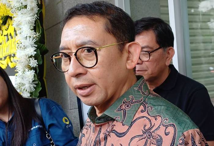 Menteri Kebudayaan Fadli Zon usai melayat ke tempat persemayaman aktor Ray Sahetapy, di Rumah Duka Sentosa, RSPAD Gatot Subroto, Jakarta Pusat, Rabu (2/4/2025).(FOTO : MELVINA TIONARDUS)
