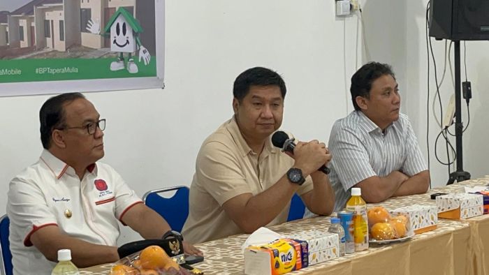Menteri Perumahan dan Kawasan Permukiman (PKP), Maruarar Sirait Menggelar Pertemuan Saat Kunjungan Kerja Ke Balikpapan, pada Minggu (18/5/2025). Foto: BorneoFlash/Niken Sulastri