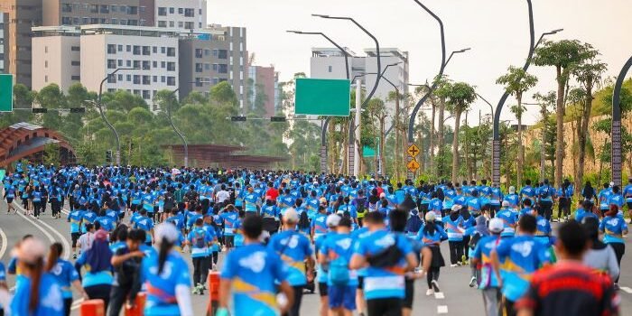 Lebih dari 2.000 Peserta Meriahkan Media Kaltim Nusantara Fun Run 2025 di IKN
