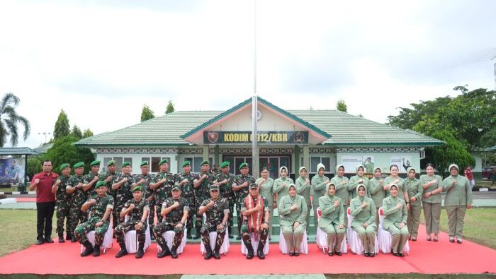 Pangdam VI/Mulawarman Mayjen TNI Rudy Rachmat Nugraha, S.I.P., M.Sc., kunjungan kerja di wilayah Kodim 0912/Kutai Barat, pada Rabu (21/05/2025). Foto: HO/Pendam VI/Mlw