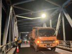 Pengujian struktur Jembatan Mahakam 1 oleh BBPJN pasca tertabrak tongkang. Foto: BorneoFlash/Nur Ainunnisa