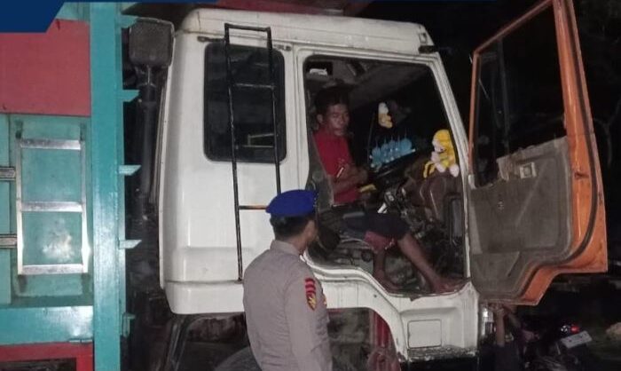 Personel Polairud Polresta Balikpapan melaksanakan patroli intensif serta kegiatan Pembinaan masyarakat (Binmas), pada Sabtu (3/5/2025) sejak pukul 08.00 hingga 20.00 WITA. Foto: HO/Humas Polresta Balikpapan
