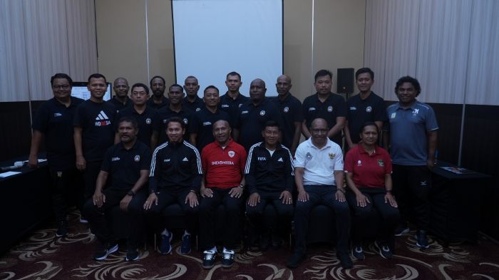 Peserta Kursus Kepelatihan Lisensi D di Papua. Foto: HO/pssi.org